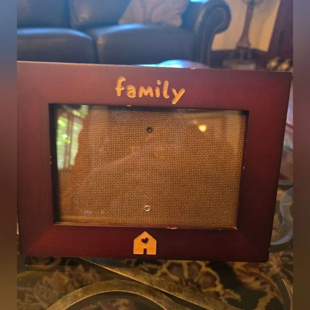 Family Photo Wood Frame - Brown  6 X 4